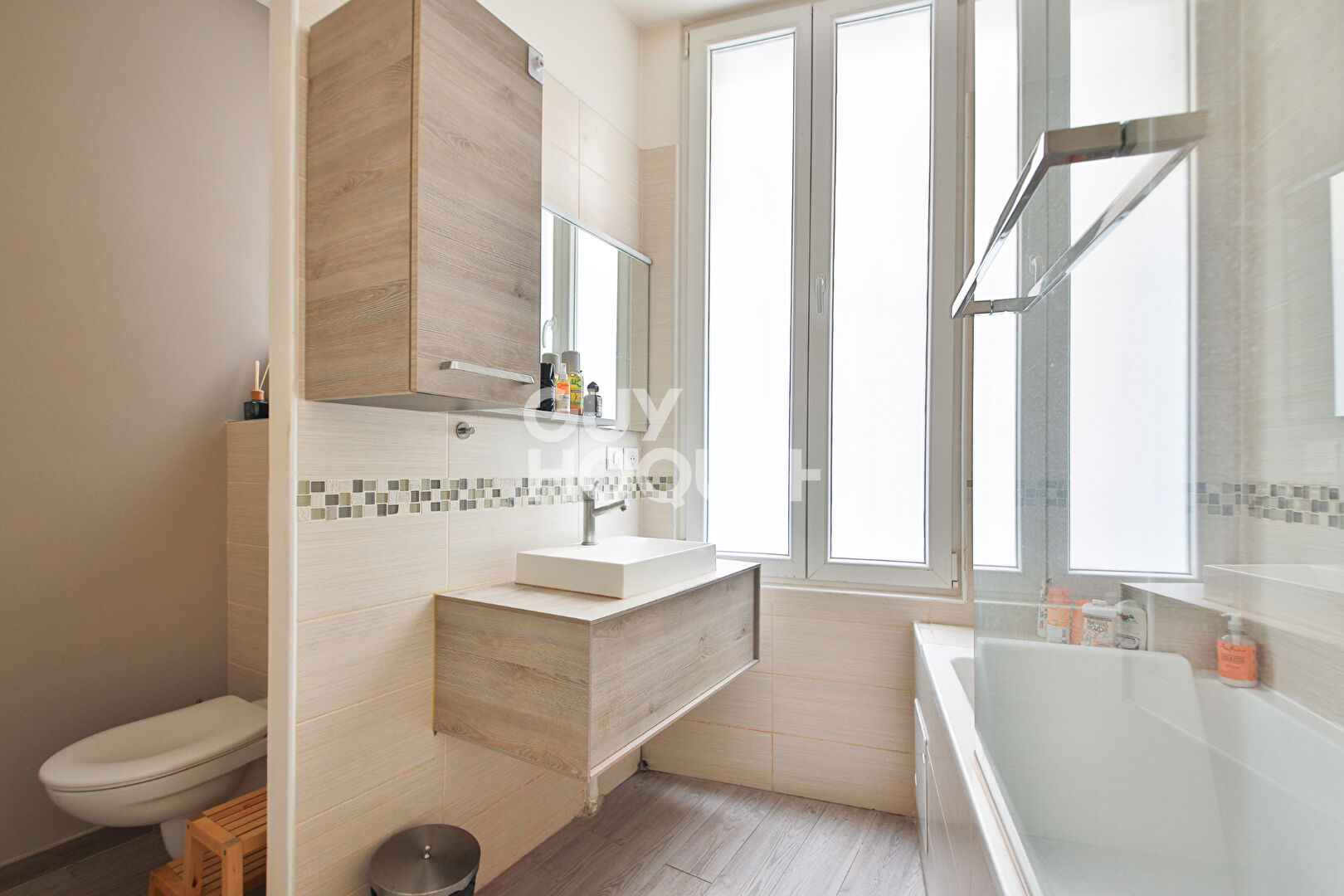 Appartement 3 pièces  en rez-de-cour PARIS 15