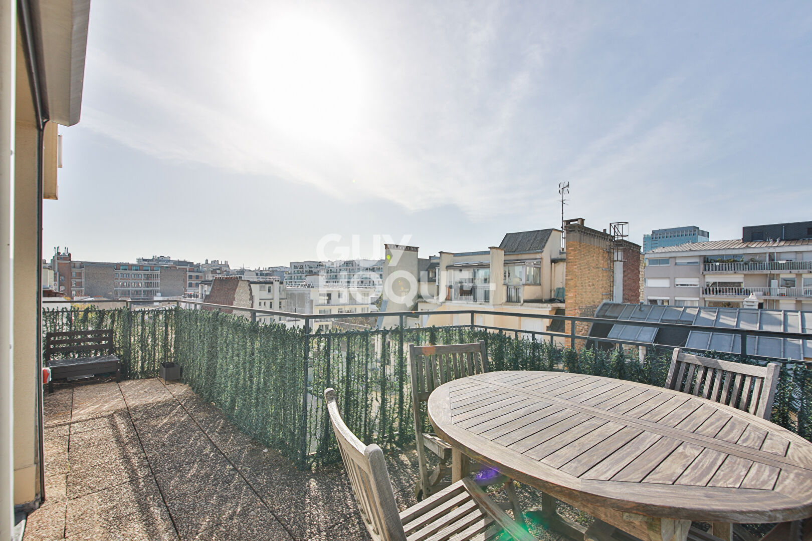 STUDIO Paris 15 de 28,5 m2 - Dernier Etage