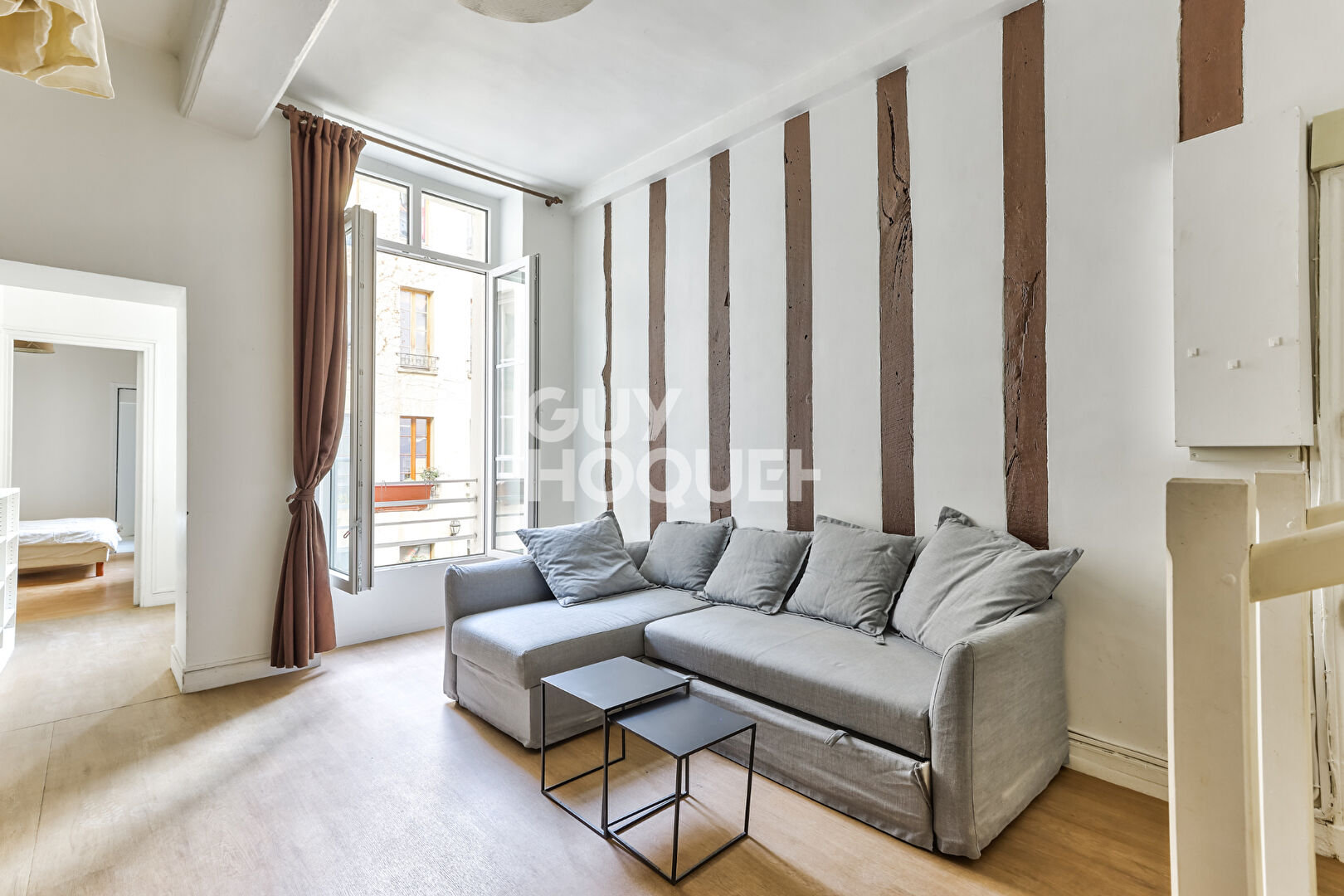 APPARTEMENT  DEUX PIECES DE 42 m2 - ILE ST.LOUIS