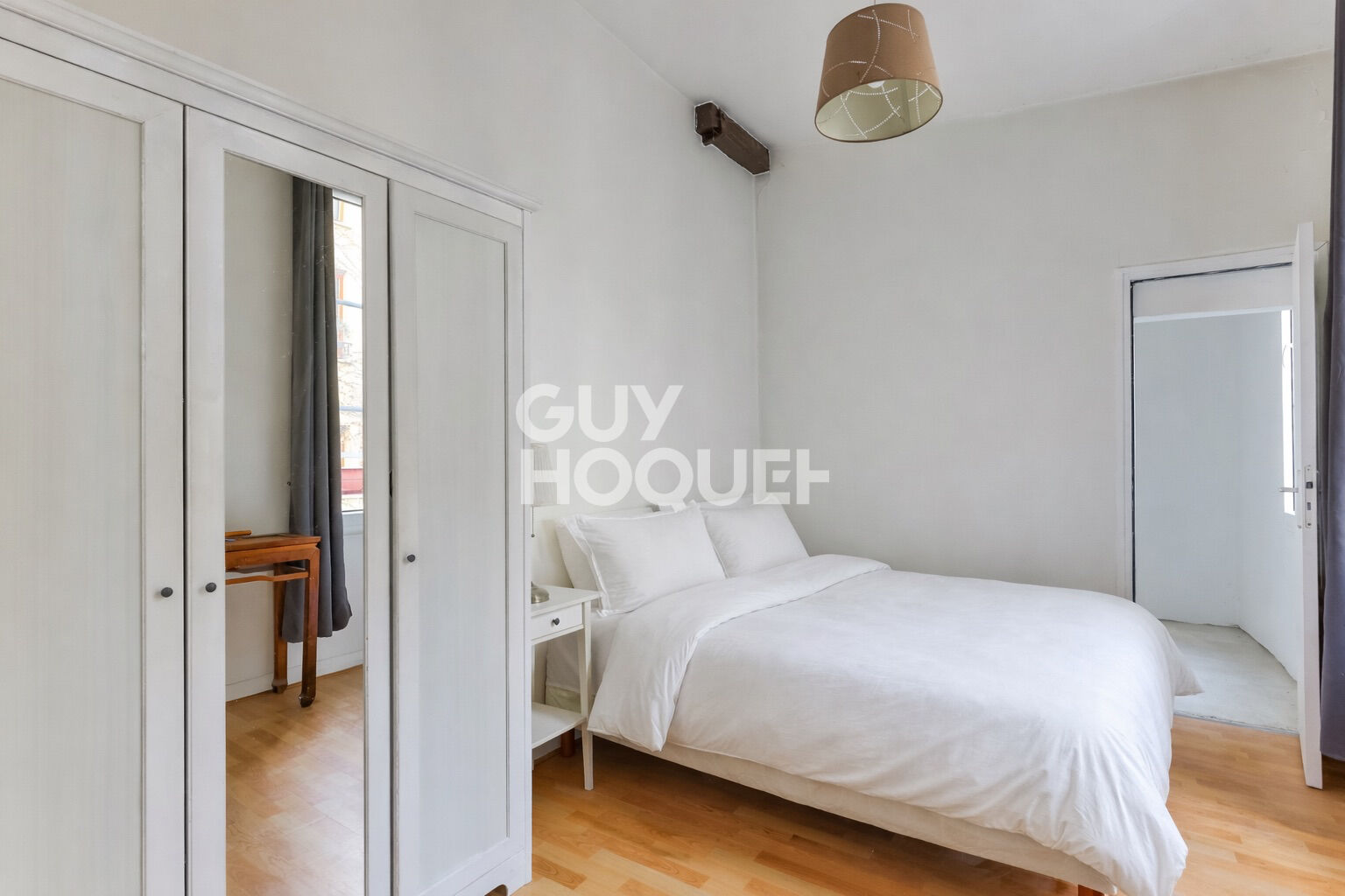 APPARTEMENT  DEUX PIECES DE 42 m2 - ILE ST.LOUIS