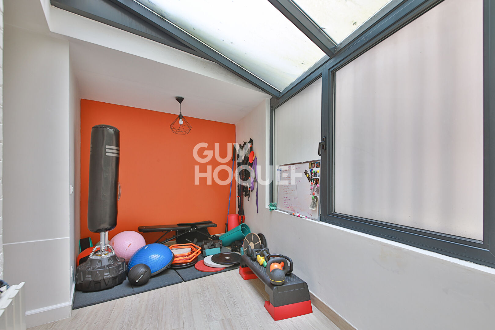Appartement 4 pièces  en rez-de-cour PARIS 15 - Professions libérales autorisées