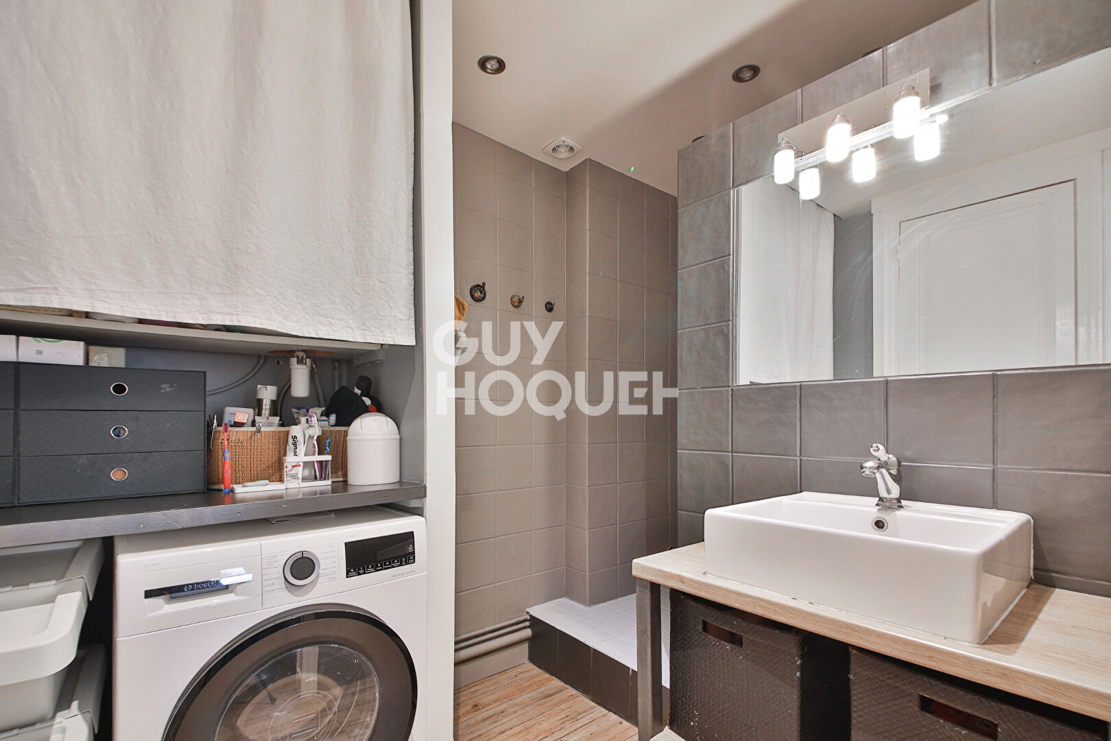 APPARTEMENT 3/4 PIECES DE 66 m2 - PARIS 15ème ARRONDISSEMENT.