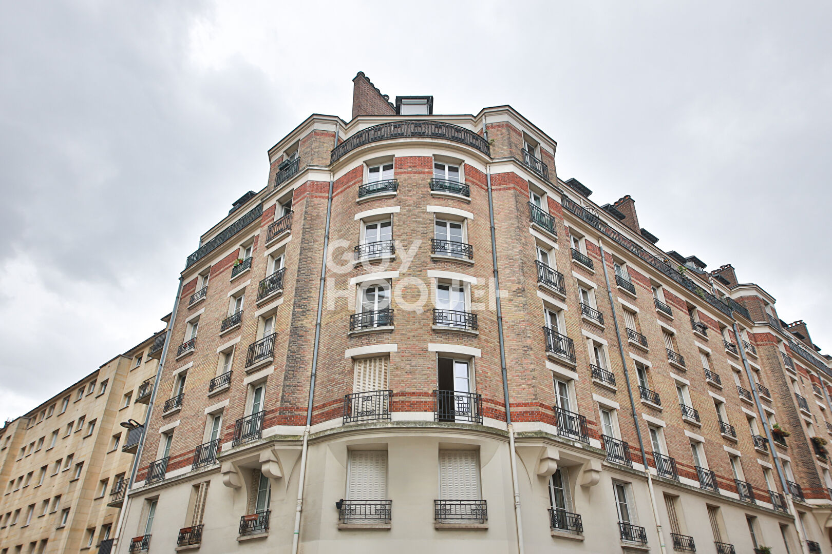 APPARTEMENT 3/4 PIECES DE 66 m2 - PARIS 15ème ARRONDISSEMENT.
