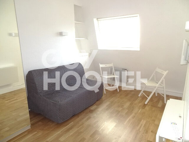 PARIS 8 - Studio - 20.43m² LC et 22.56m² au sol. - 890 - M° ROME