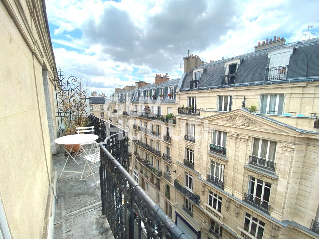 Paris 9 - 4 Pièces  - 106.75m² - 3590 - M° Anvers