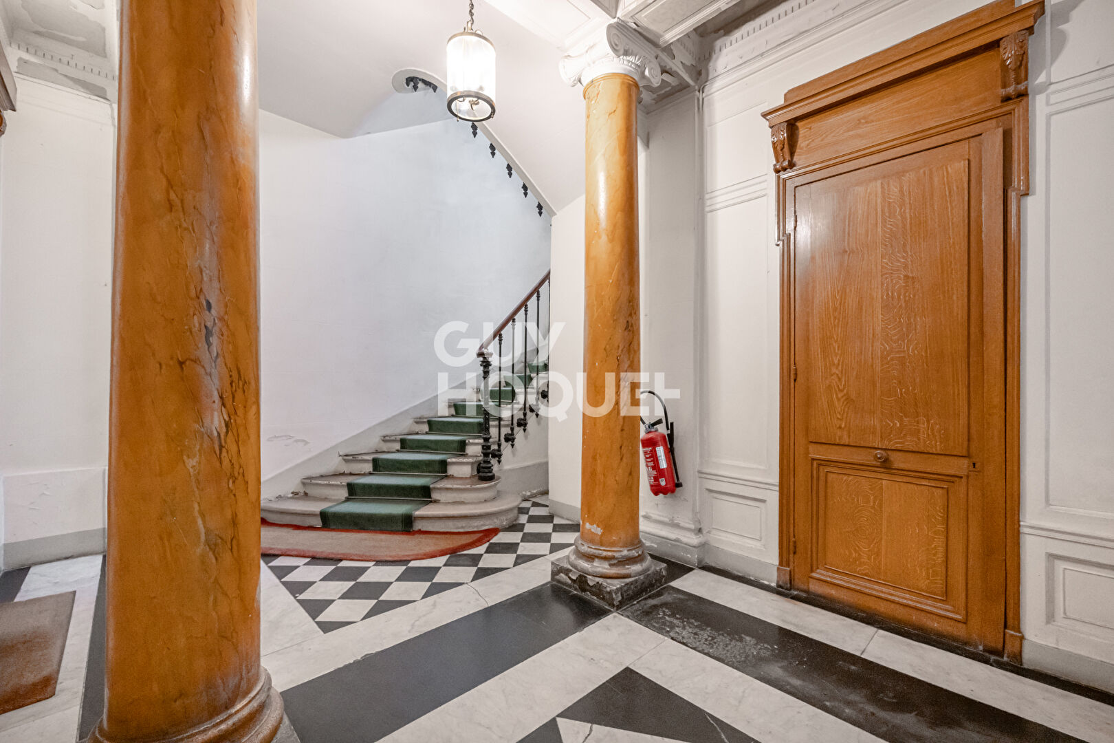 Magnifique appartement de réception de 141 m² rue La Bruyère