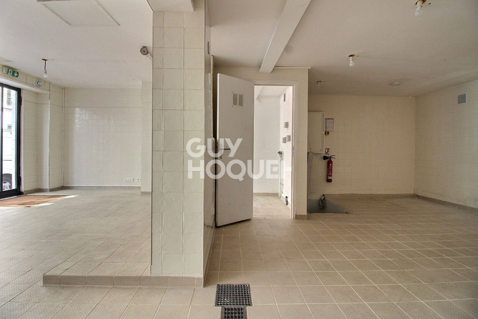 Local d'activité Paris 57.46 m2