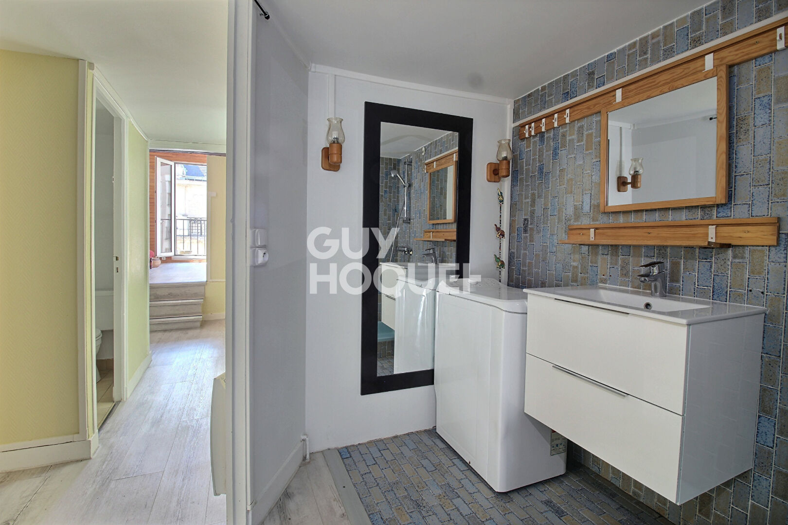 2 PIECES AVEC BALCON - PARIS 9 SAINT-GEORGES - MARTYRS