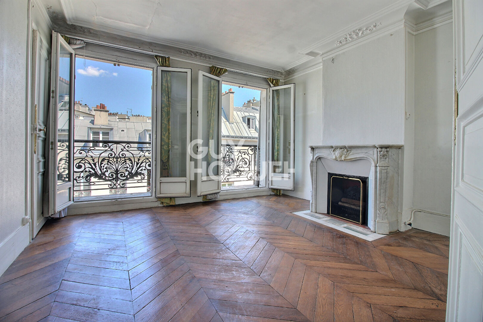 Beau 3 Pièces avec balcon - A rénover- Nouvelle Athènes 75009 - 53.60 m2