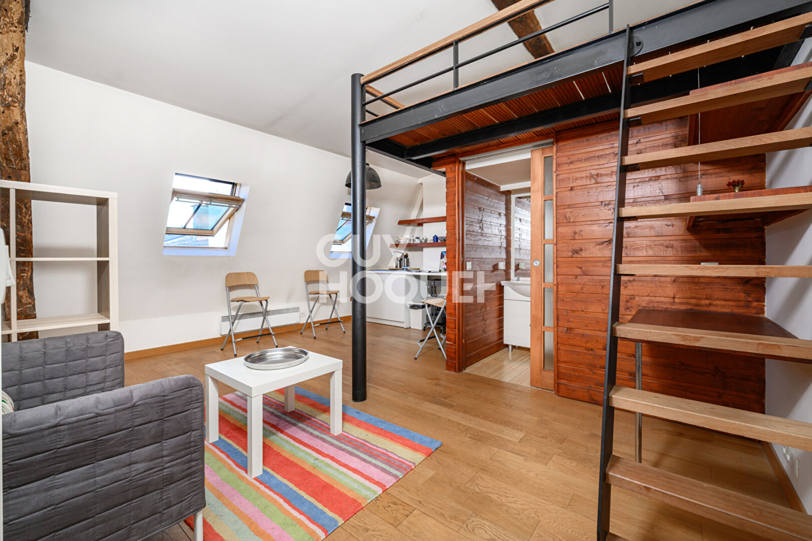 Très beau studio avec espace nuit - Rue La Bruyère 75009