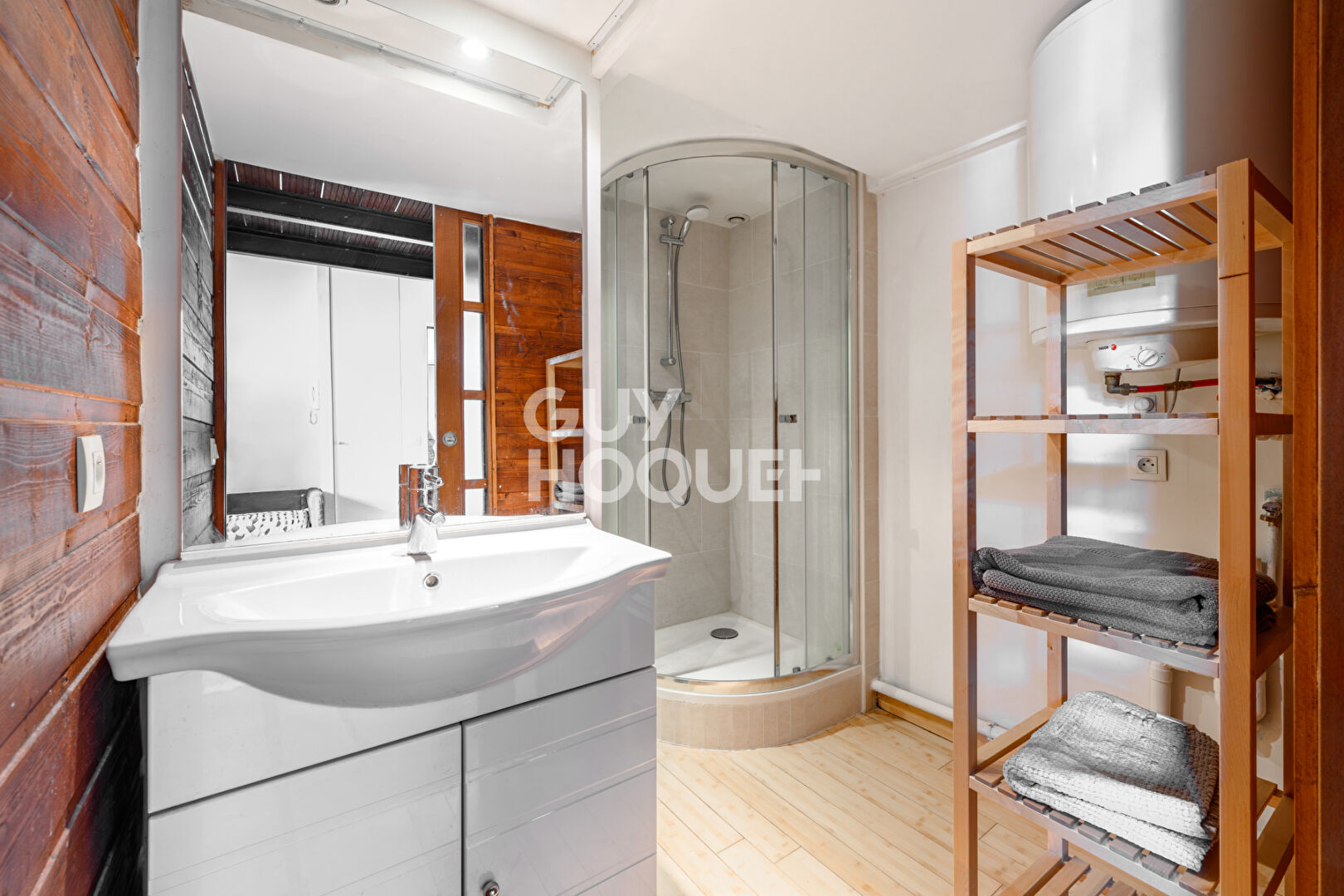 Très beau studio avec espace nuit - Rue La Bruyère 75009