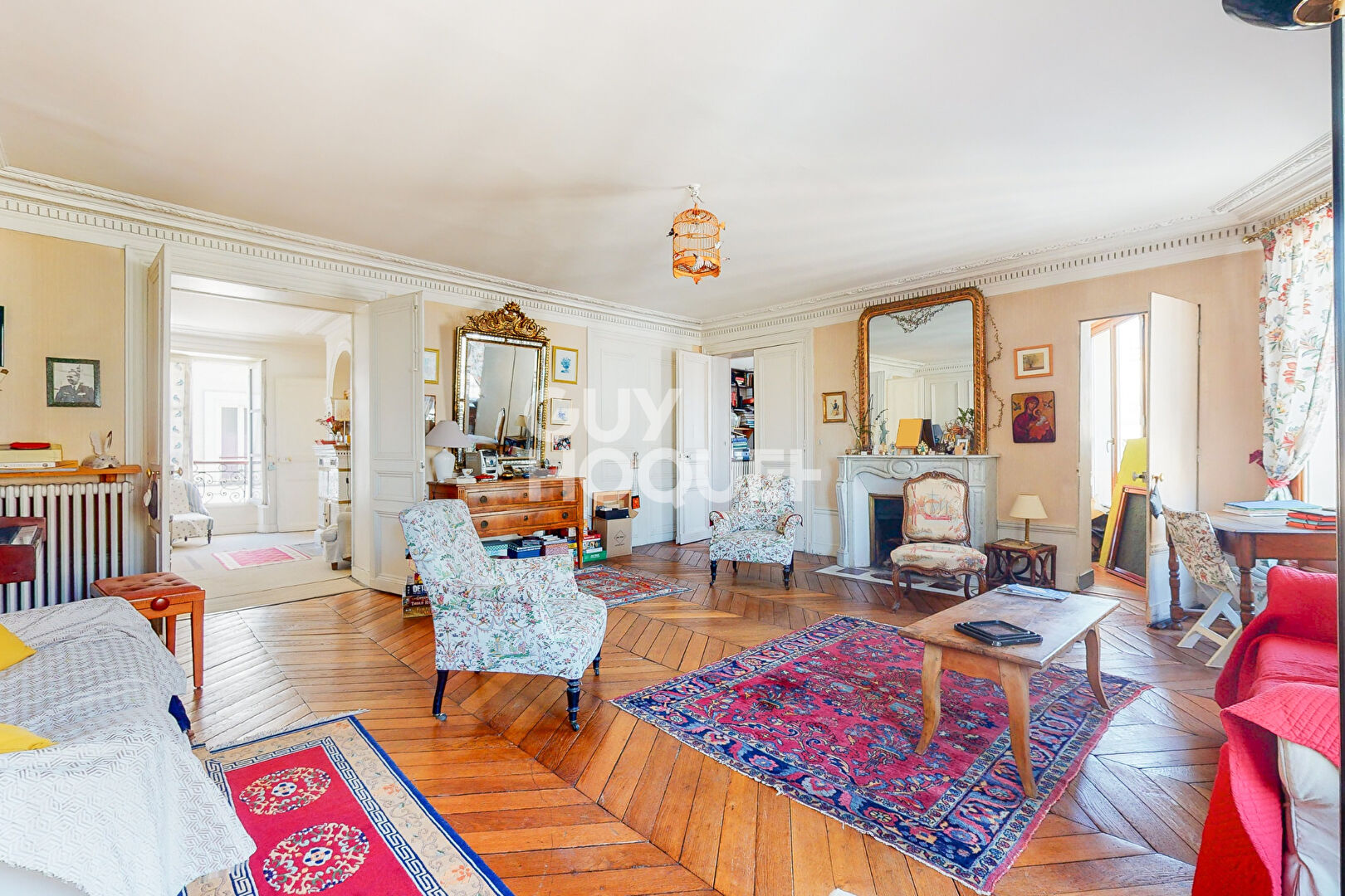 APPARTEMENT A RENOVER - 8 PIECES (231 m²) + BALCON (23 m²) - PARIS 9 CADET