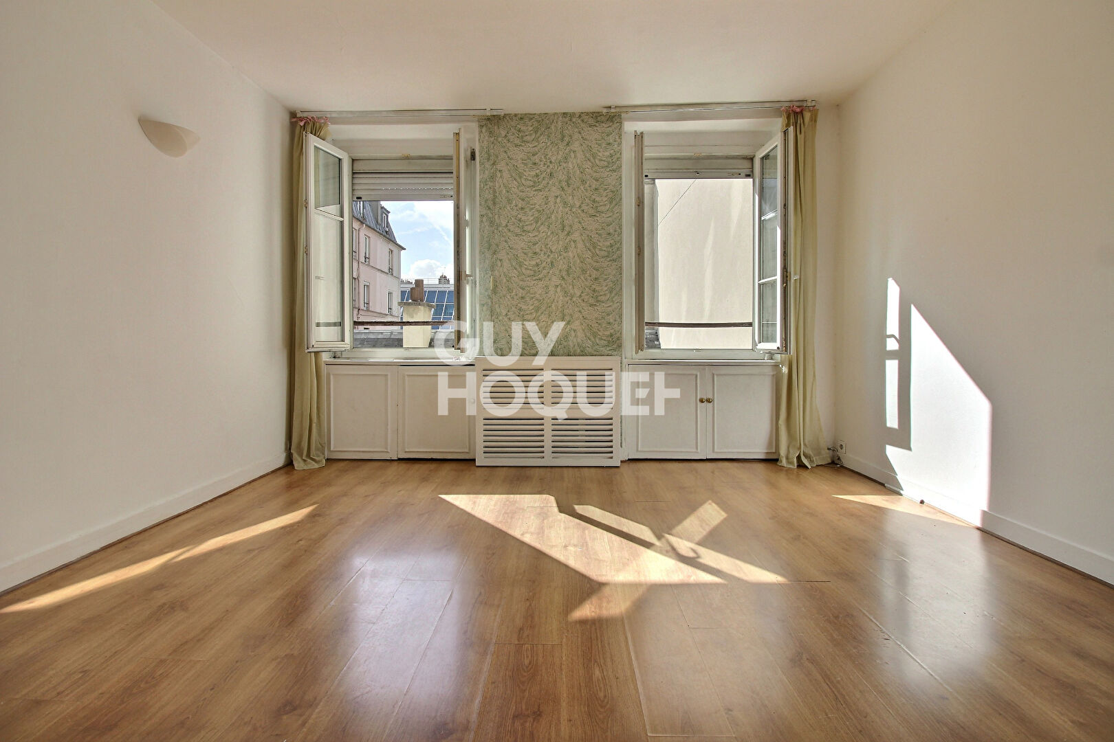 Studio à rénover - Cadet 7509