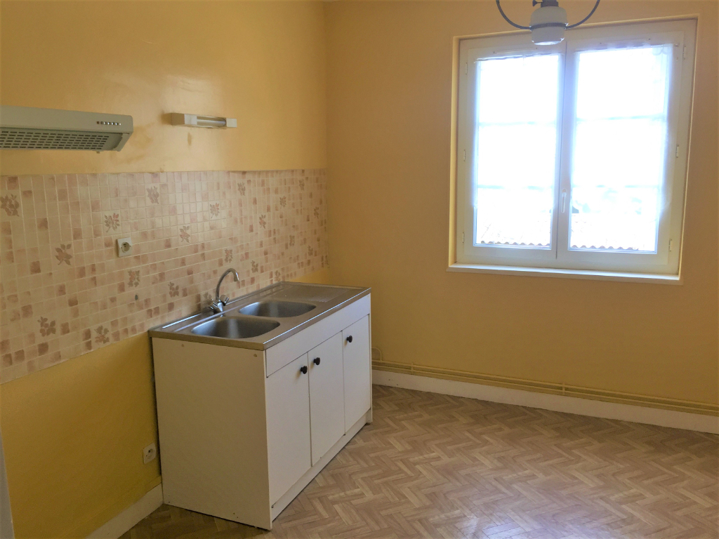 Appartement  54 m² PERIERS centre 2 pièces principales