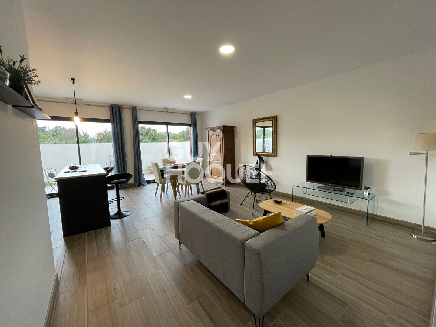 LOCATION d'une maison meublée T3 (85 m²) à CABESTANY