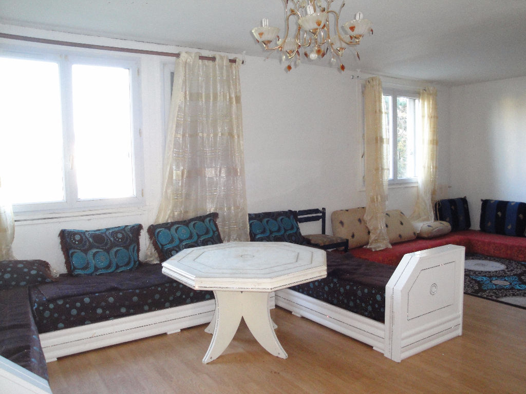 Carrières-sous-Poissy - Appartement de 5 pièces -