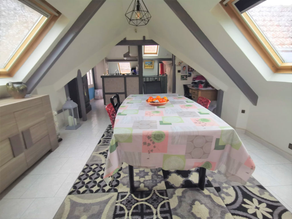 GUY HOQUET POISSY - 5 Pièces 103.41m²