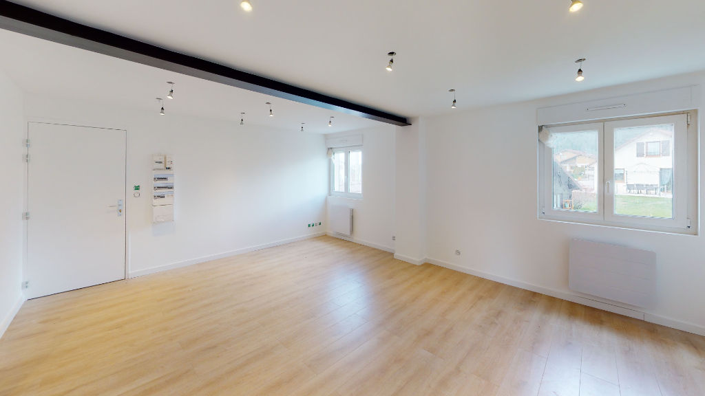 Appartement  2 pièce(s) rénové 47 m² environ.  LES FOURGS