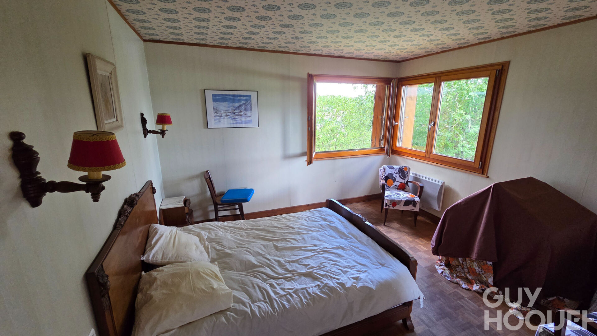 A VENDRE CHALET BORD DU LAC MONTPERREUX