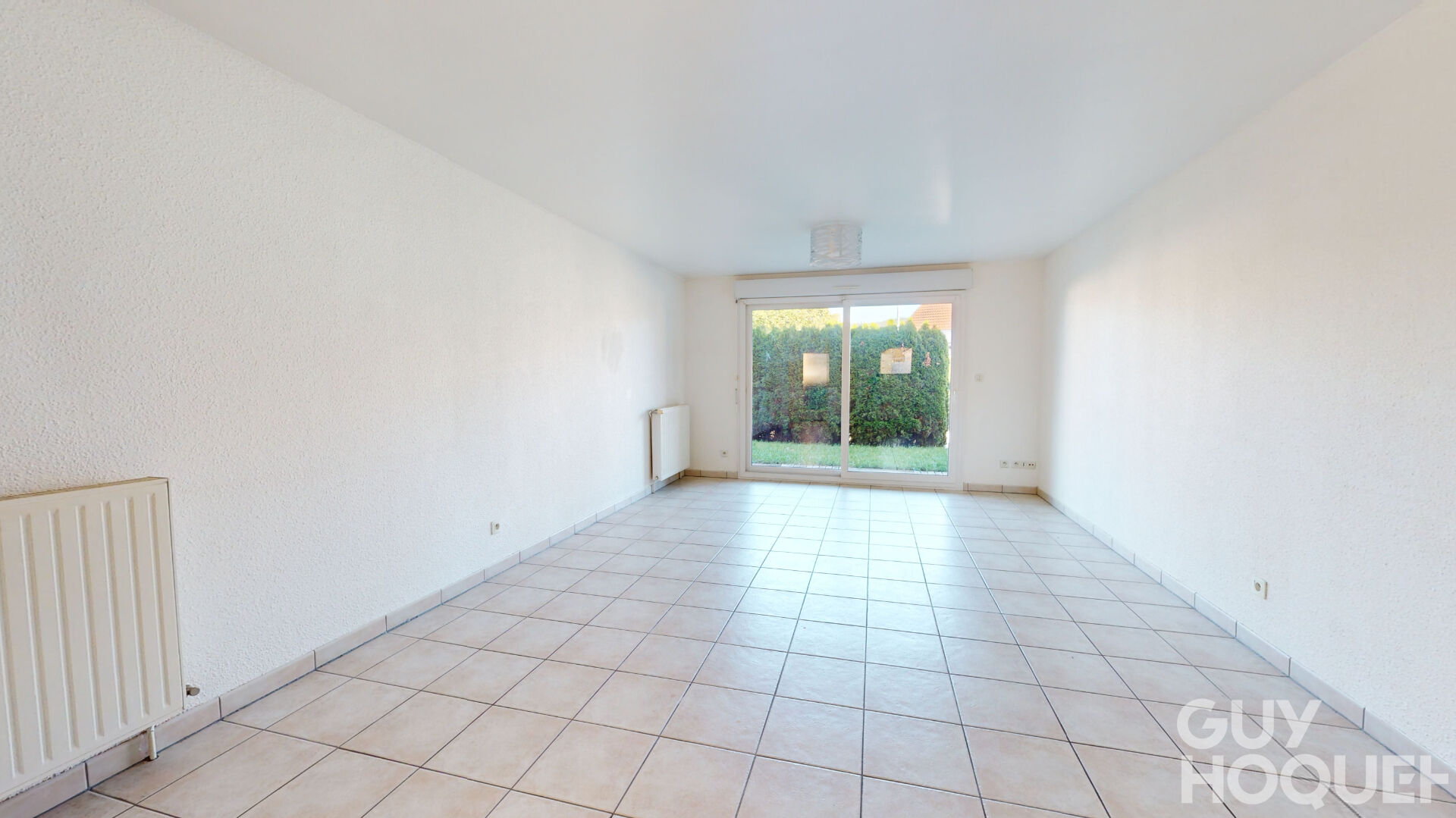 appartement 4 pièces (75 m²) à DOUBS avec terrasse jardin, garage et cave.