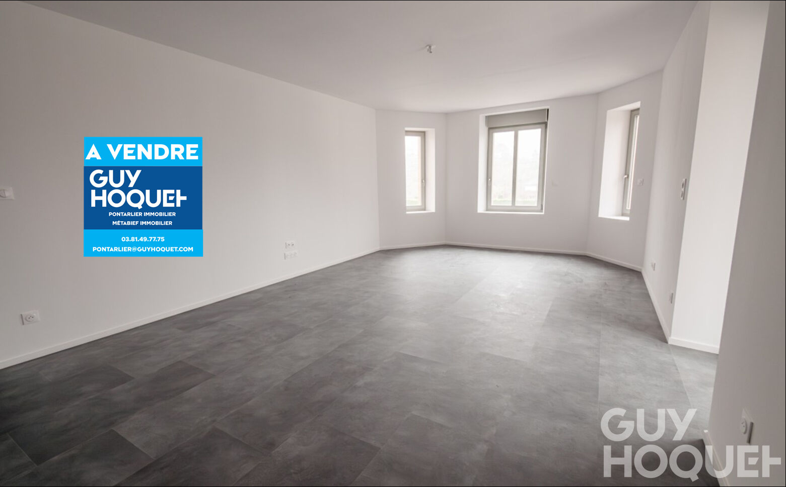 APPARTEMENT 3 CHAMBRES AVEC TERRASSE ET PARKING