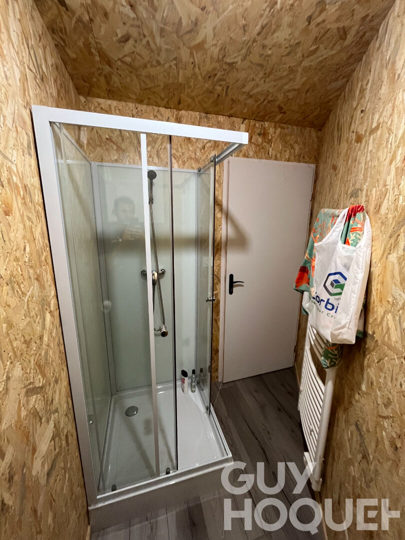 A VENDRE LOCAL D'ACTIVITE