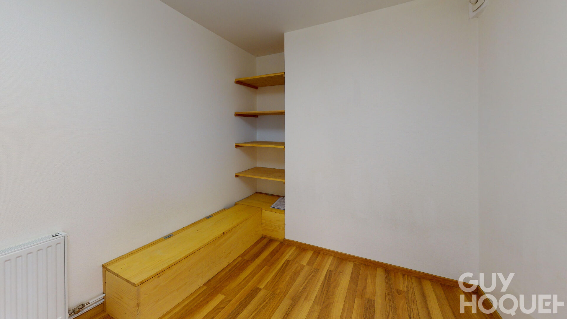 A VENDRE APPARTEMENT REZ DE CHAUSSEE AVEC PARKING