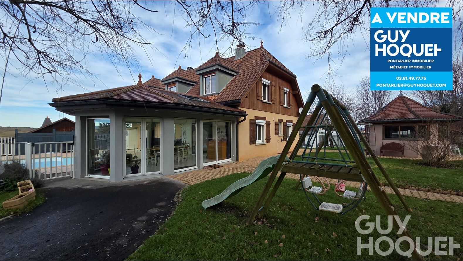 A VENDRE MAISON 6 CHAMBRES TERRAIN PISCINE