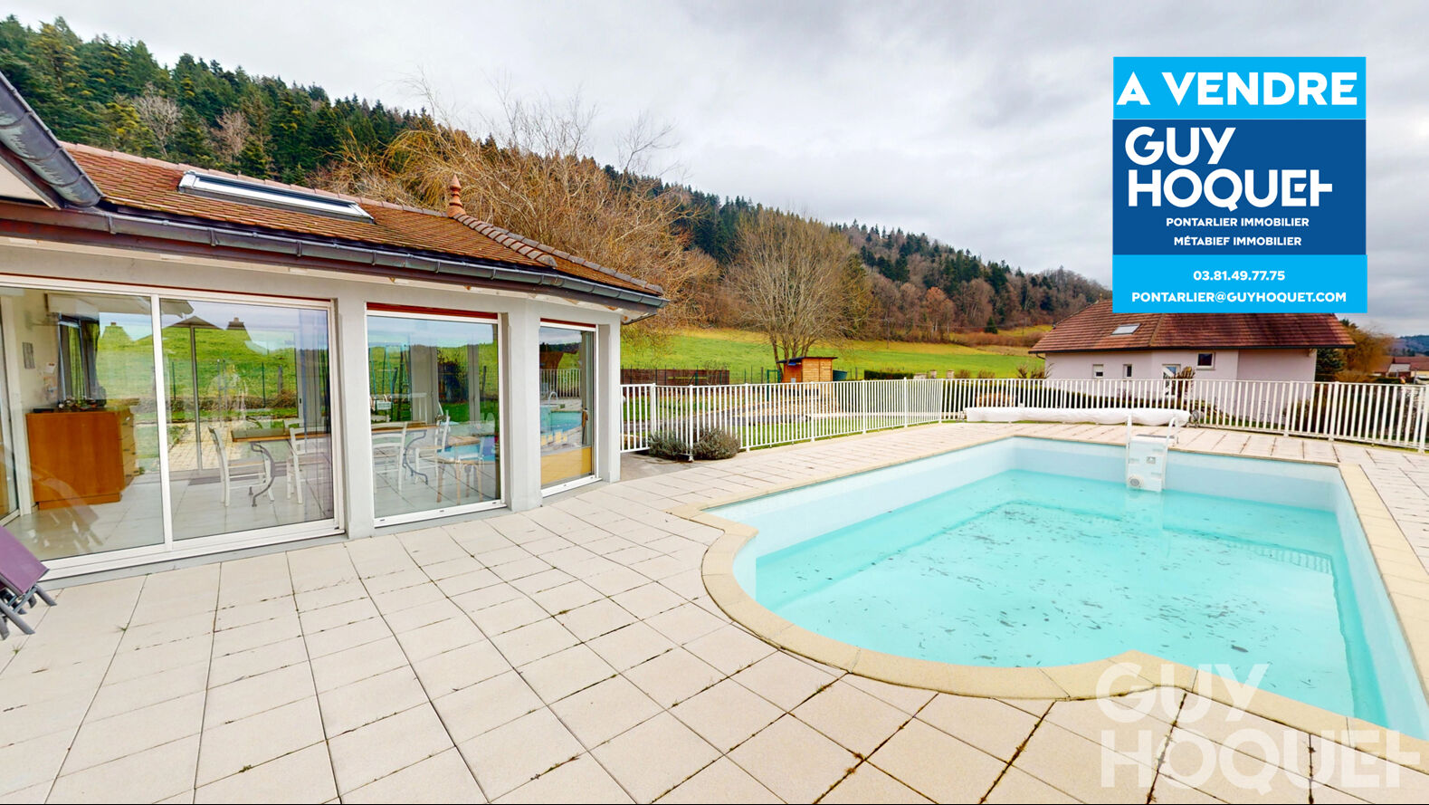 A VENDRE MAISON 6 CHAMBRES TERRAIN PISCINE