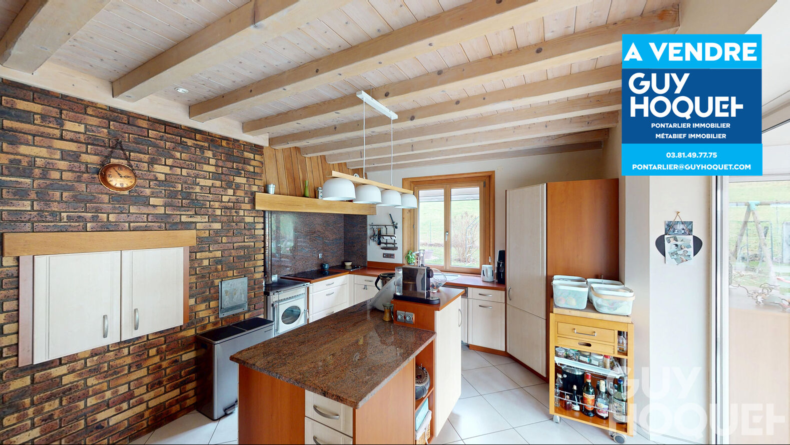 A VENDRE MAISON 6 CHAMBRES TERRAIN PISCINE