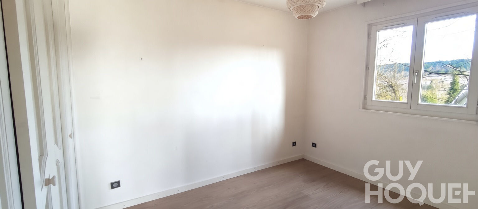 A VENDRE LES HOPITAUX APPARTEMENT RDC AVEC TERRASSE