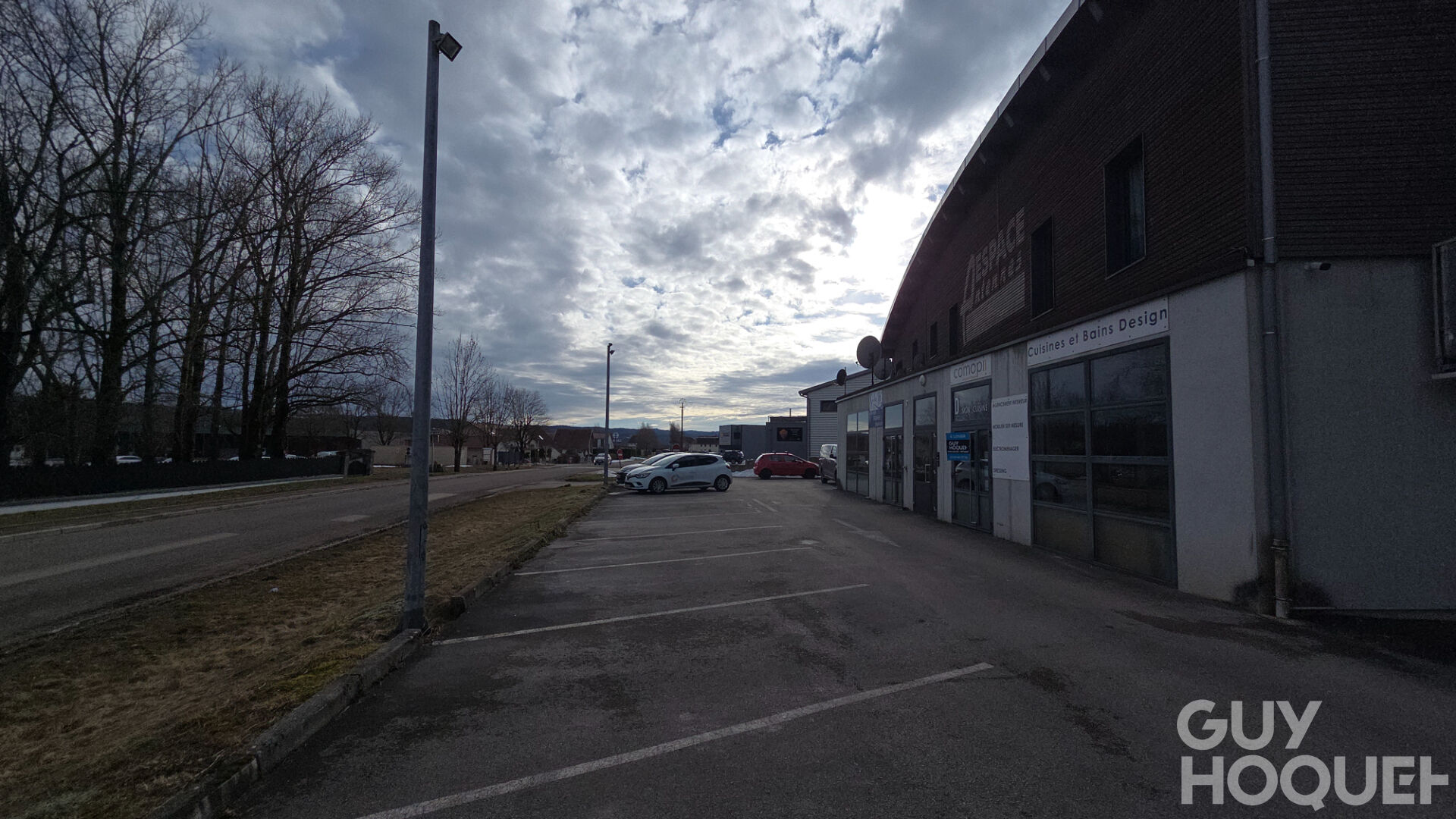 Local commercial Dommartin 90 m2