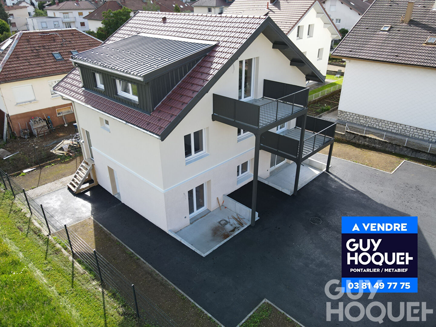 APPARTEMENT T3 AVEC PARKING ET TERRASSE