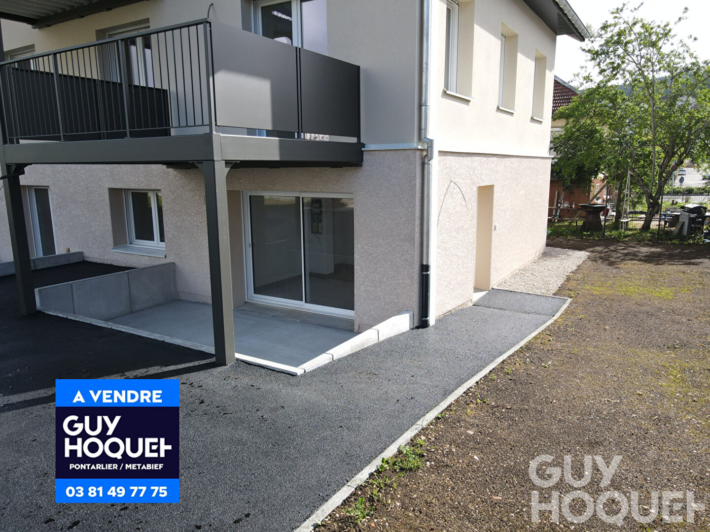 APPARTEMENT T2 RDC AVEC PARKING ET TERRASSE