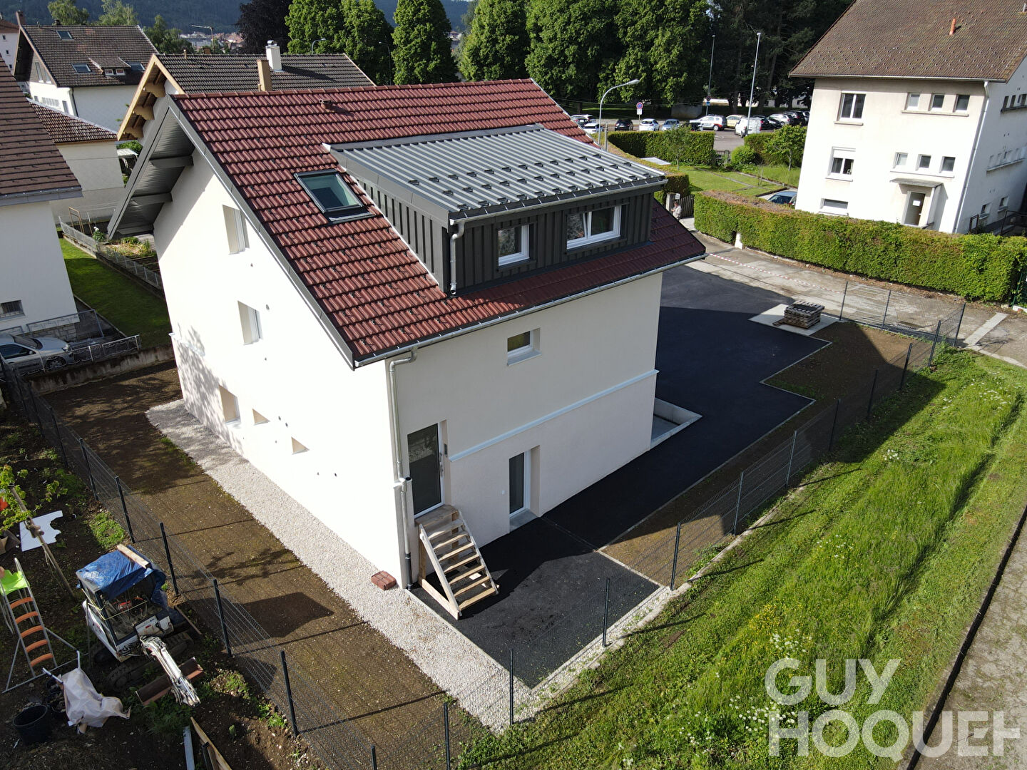 APPARTEMENT T2 RDC AVEC PARKING ET TERRASSE