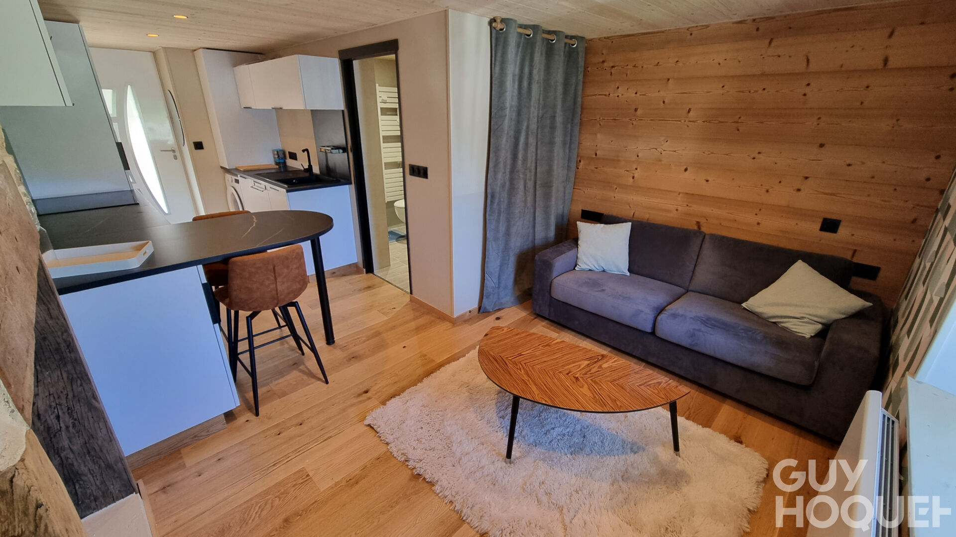 A LOUER STUDIO RENOVE VERRIERES DE JOUX