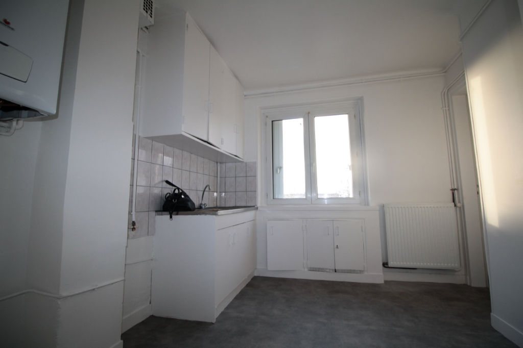 Appartement en résidence avec balcon
