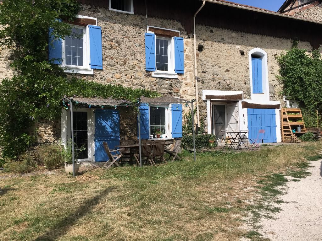 ANCIEN CORPS DE FERME EN PARTIE RÉNOVE