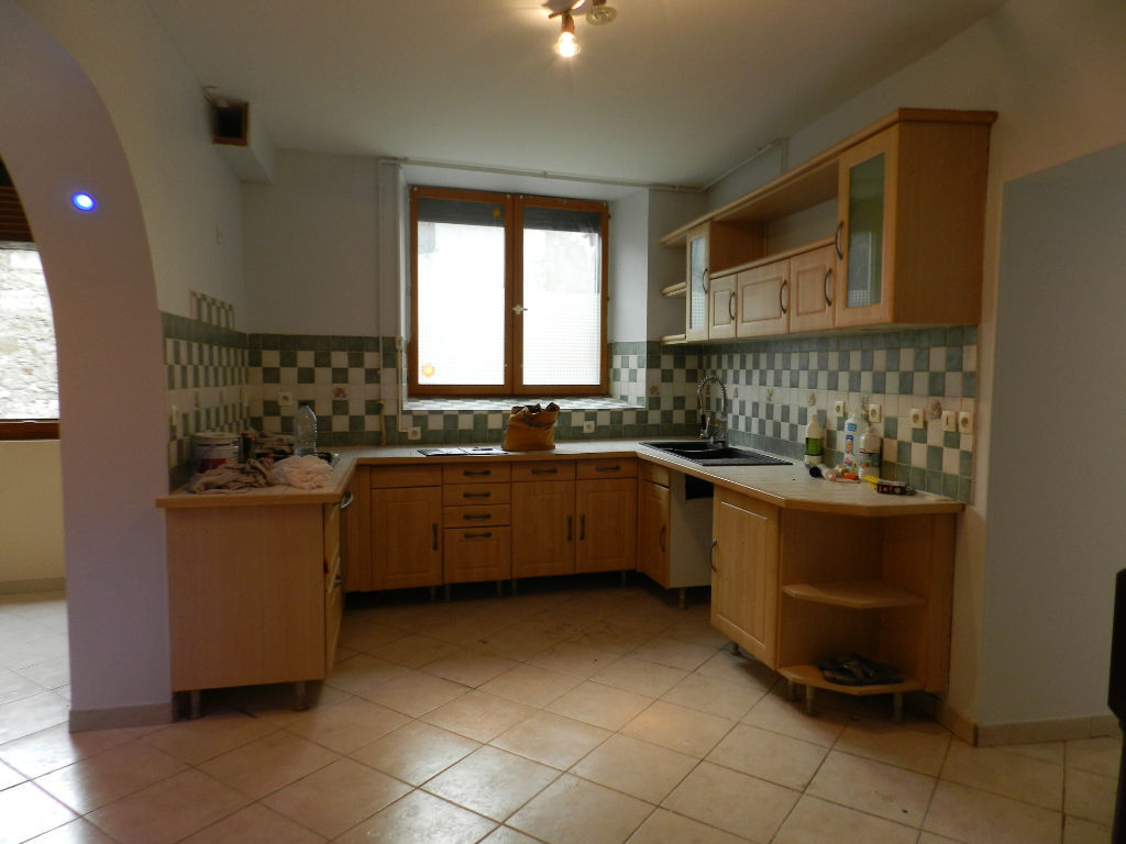 Maison 3 pièces de 82 m² à louer au TOUVET (38660).