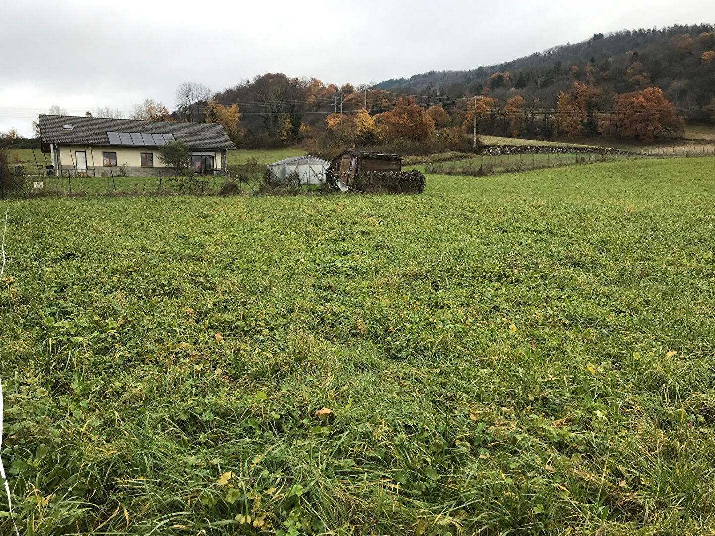TRES BEAU TERRAIN constructible à La Chapelle Blanche