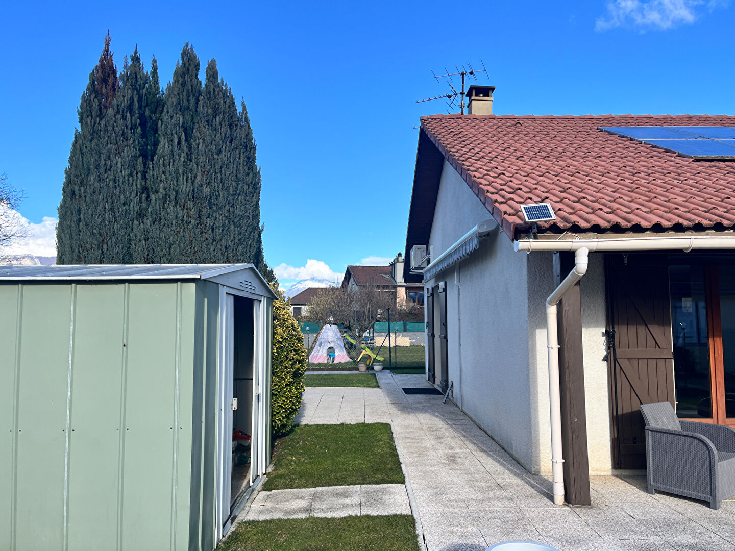 Maison plain pied à vendre à Pontcharra - 4 pièces, 3 chambres, jardin