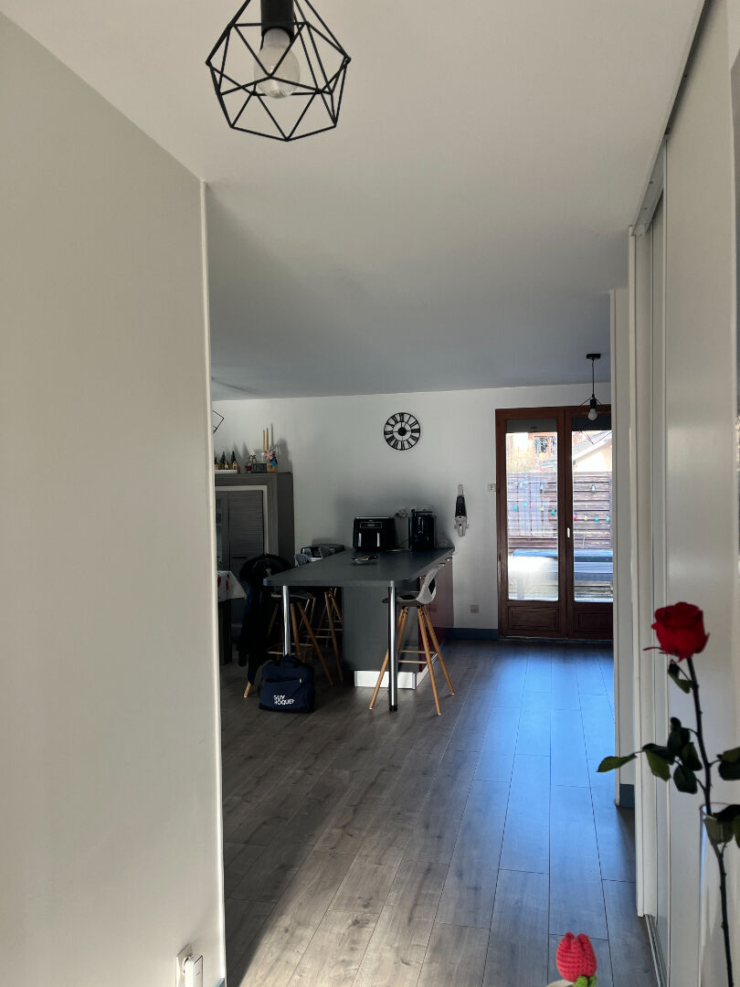 Maison plain pied à vendre à Pontcharra - 4 pièces, 3 chambres, jardin