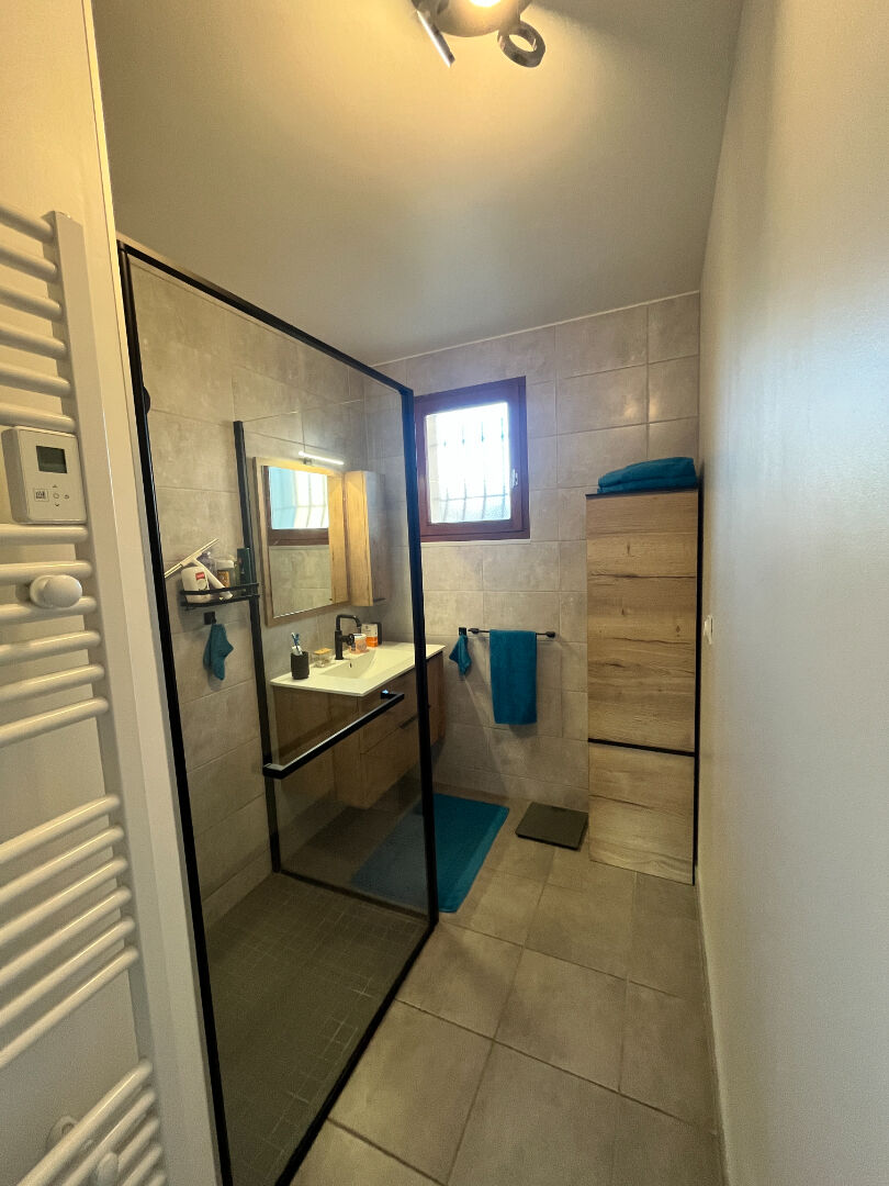 Maison plain pied à vendre à Pontcharra - 4 pièces, 3 chambres, jardin