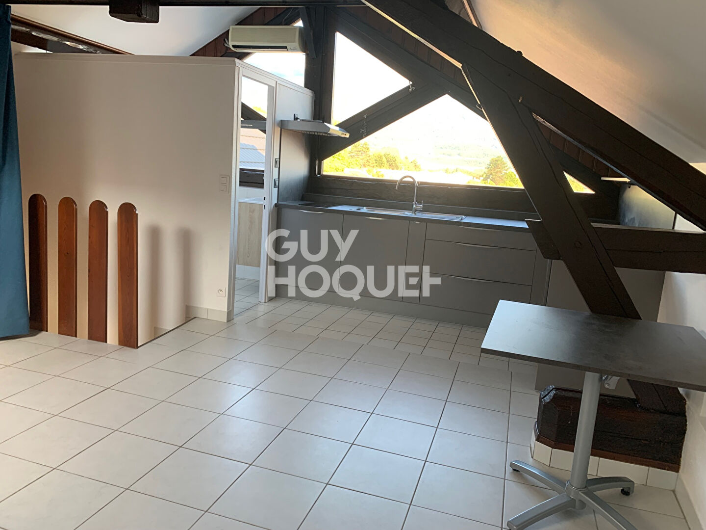 STUDIO    NON MEUBLE   à Pontcharra