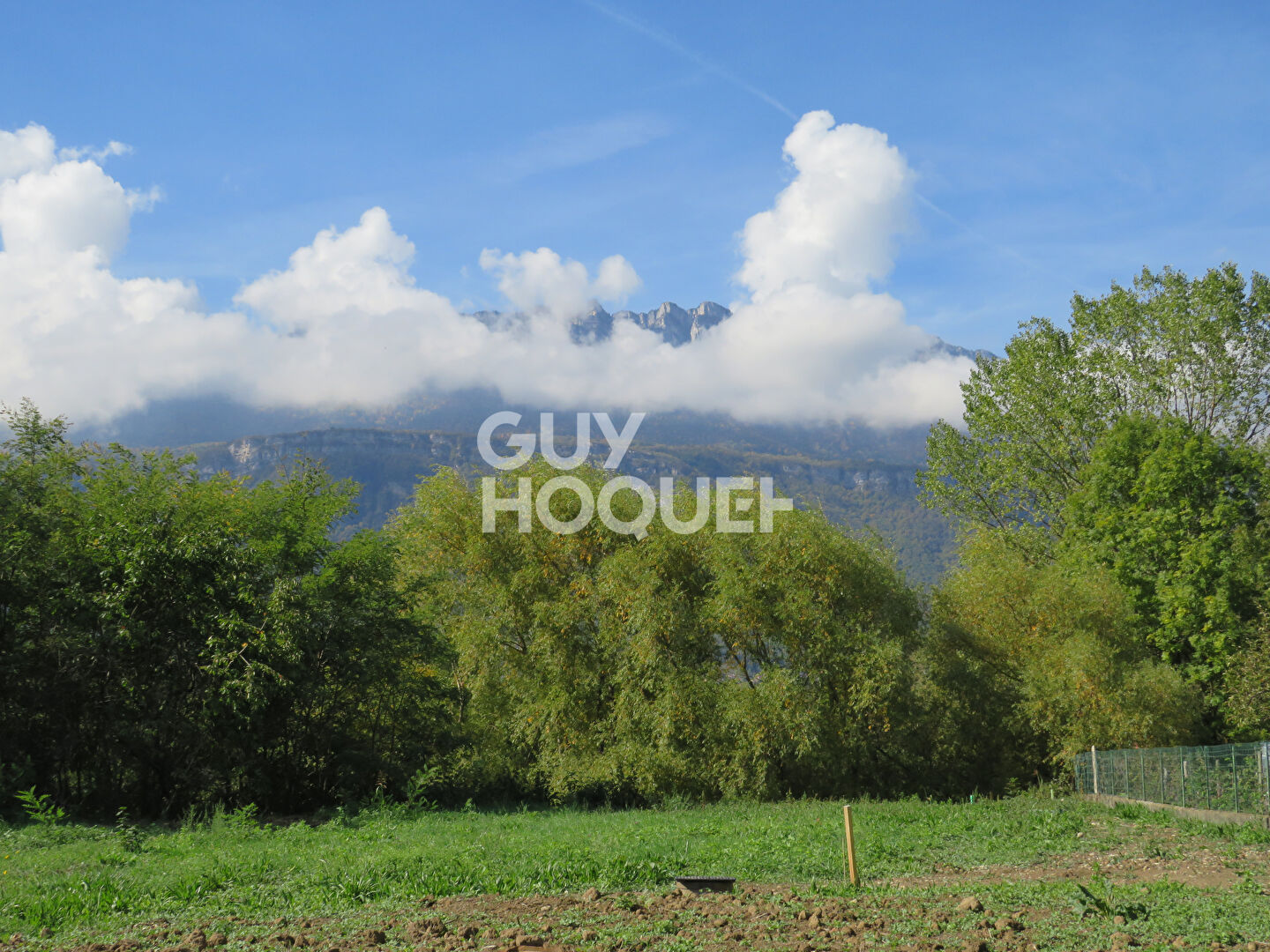 Superbe vue pour ce terrain!!!