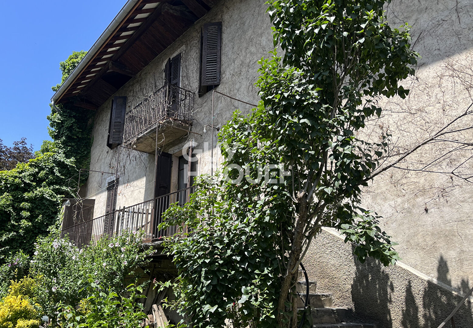 Propriété d'exception composée de 2 maisons