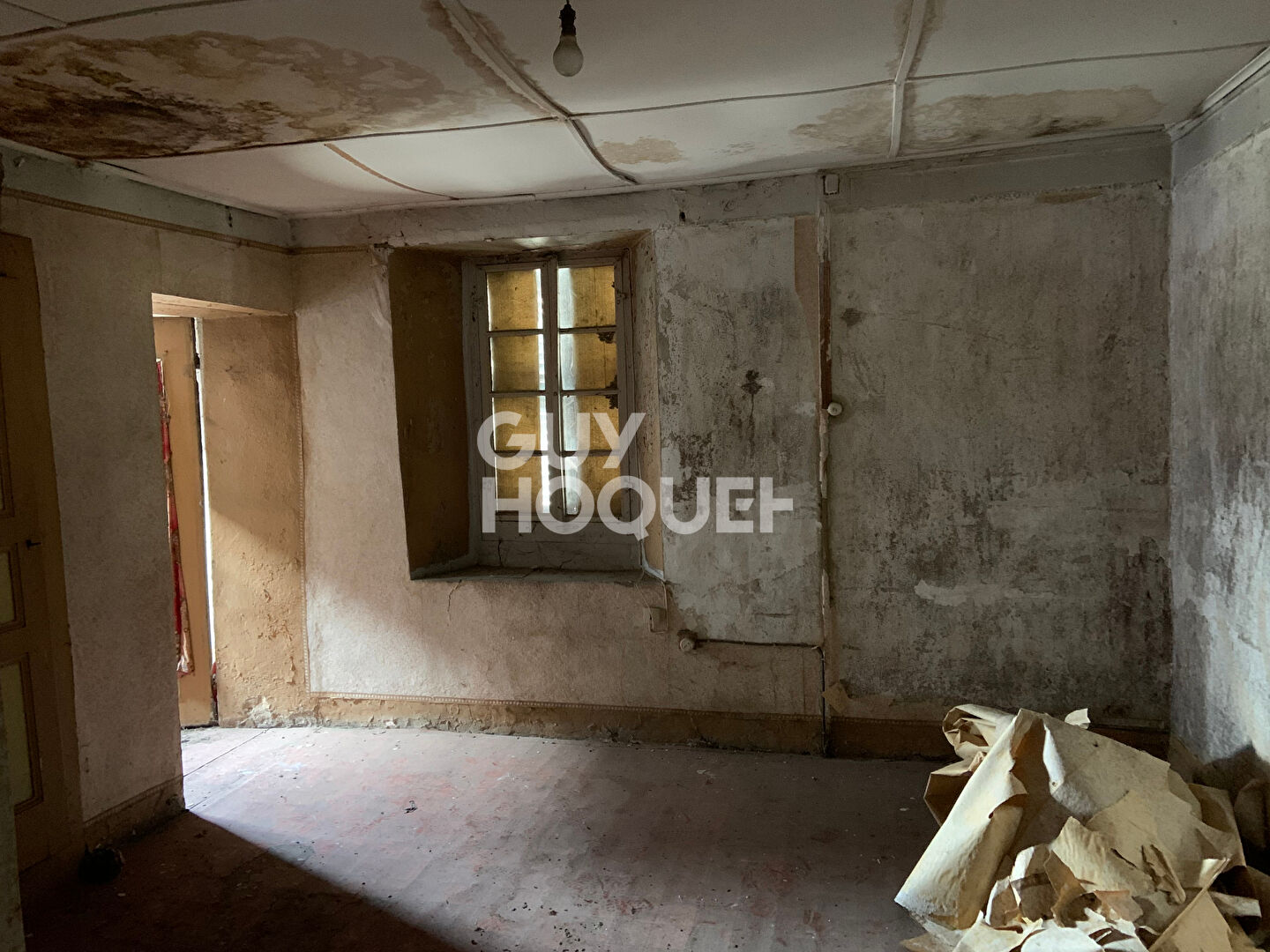 Grange et petite dépendance, le tout à rénover