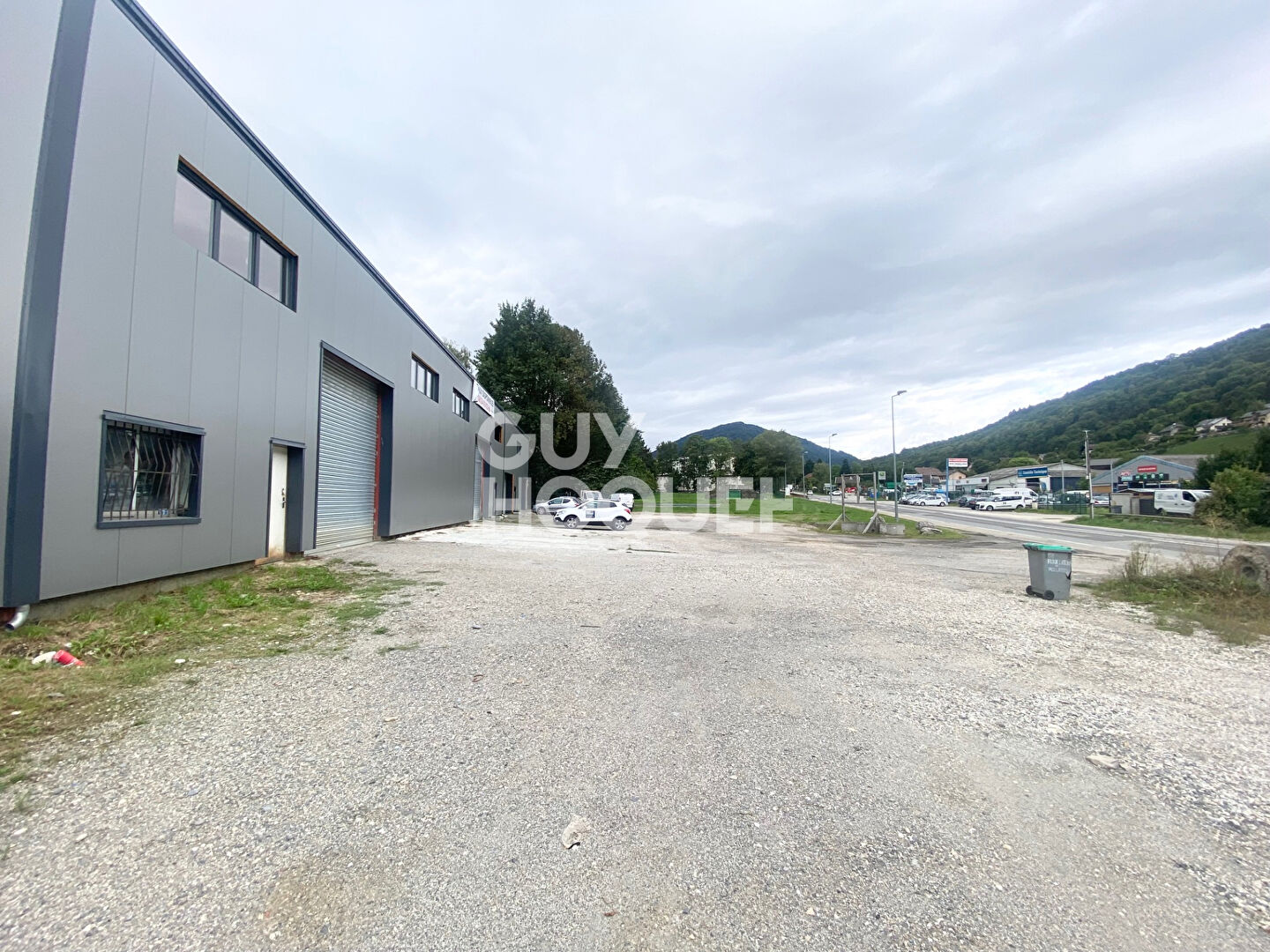 Local industriel 600m2  à Valgelon La Rochette