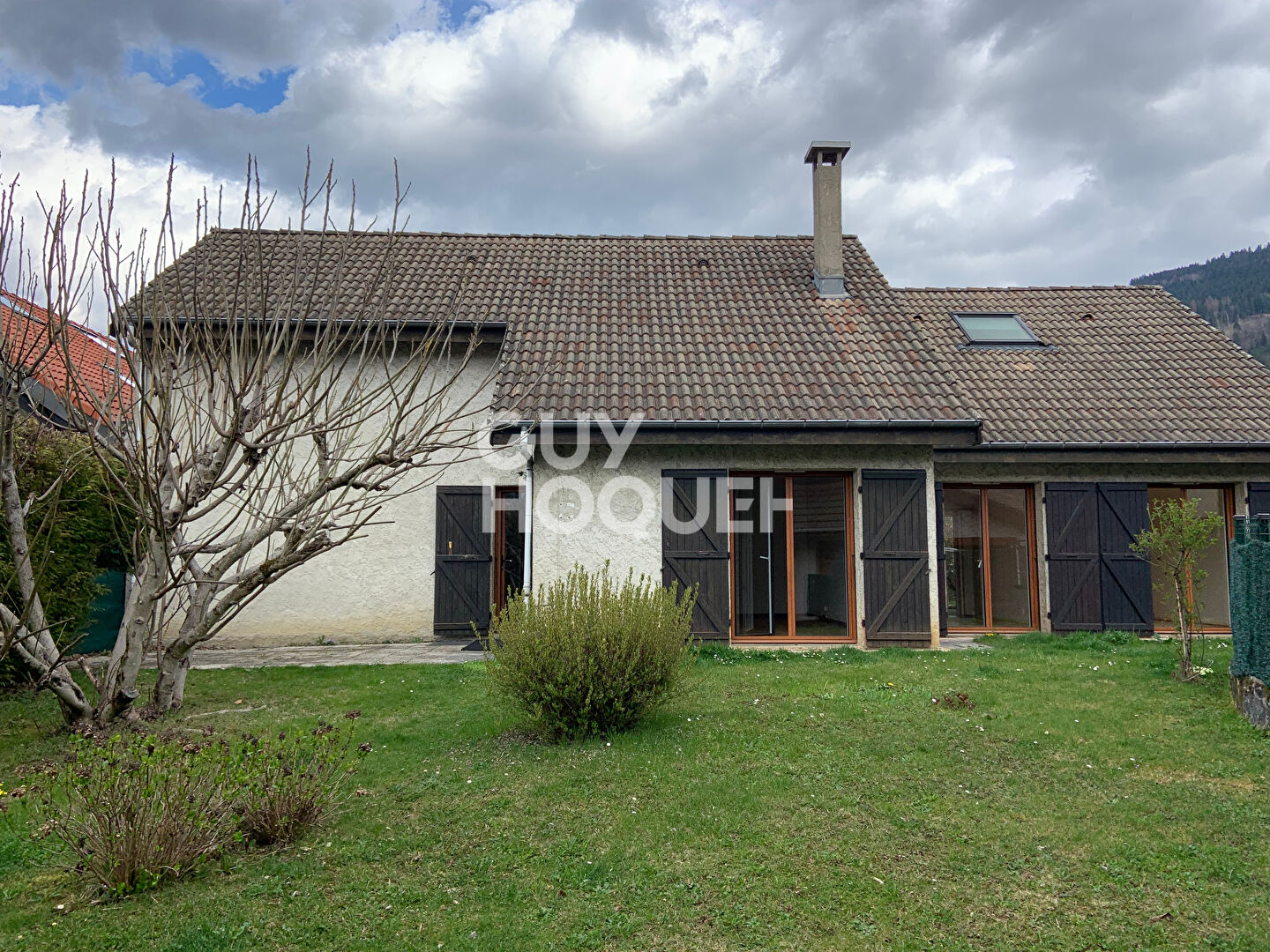 Maison avec beau potentiel à exploiter