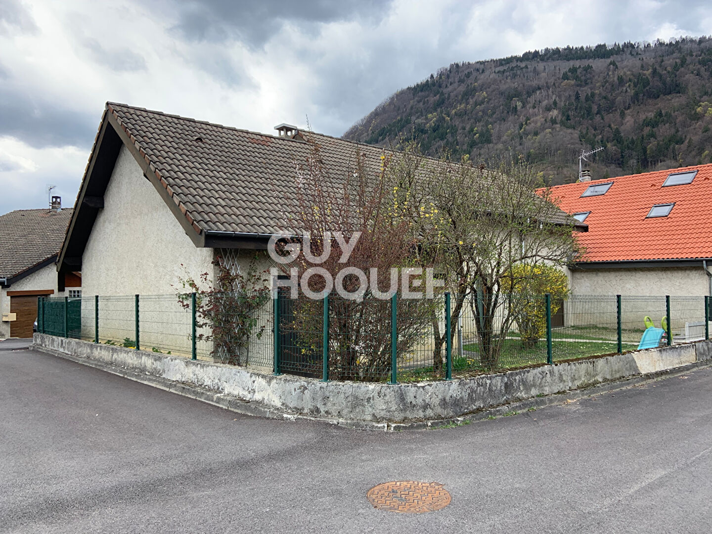 Maison avec beau potentiel à exploiter